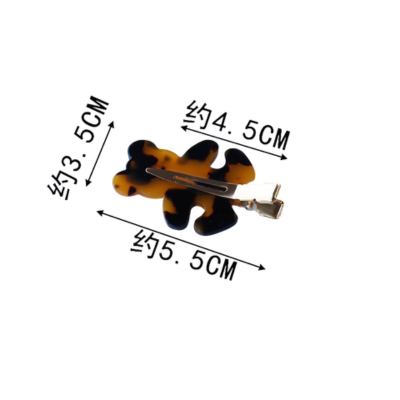 Exquisite and stylish plaid bear hair clip, cute and sweet, unique and seamless, elegant and ladylik