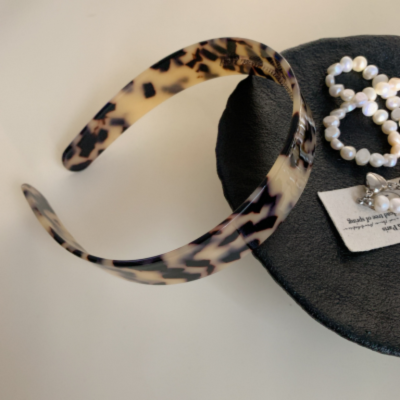 French classic and stylish wide acetate amber leopard print headband, non-slip toothed headband, glo